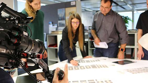 Dreharbeiten bei einer Besprechung der BW-Architekten